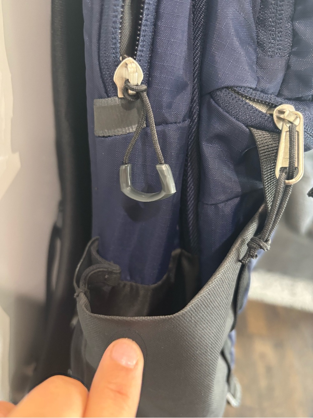 The North Face 31L Surge Backpack in Navy and Black - Picture 3 of 16